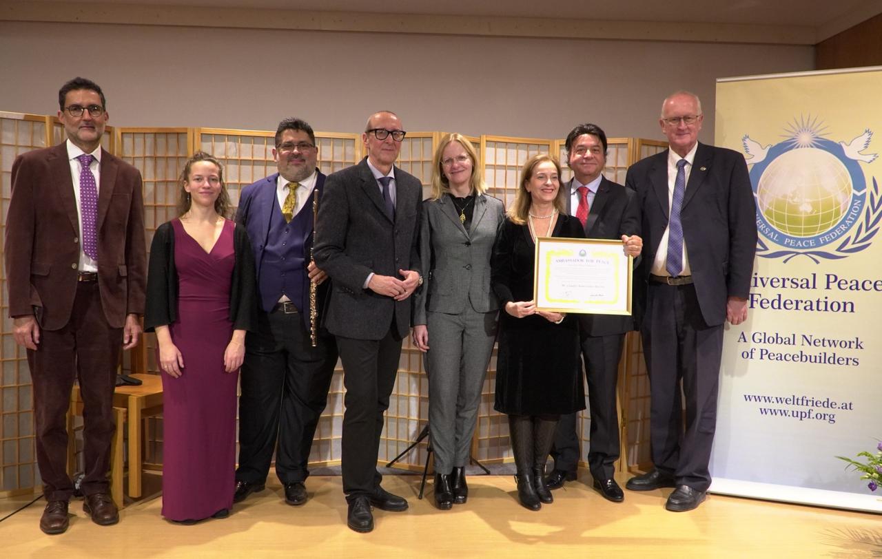 premio cohen 2 Maestro Claudio Cohen recebe título de Embaixador da Paz em Viena